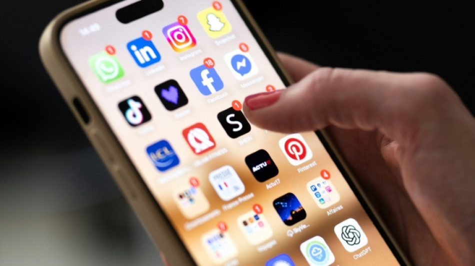 Medien statt sozialer Austausch: Deutsche verbringen Freizeit vor allem digital