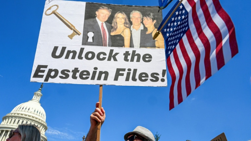 Une lettre &eacute;crite &agrave; Epstein et attribu&eacute;e &agrave; Trump rendue publique 