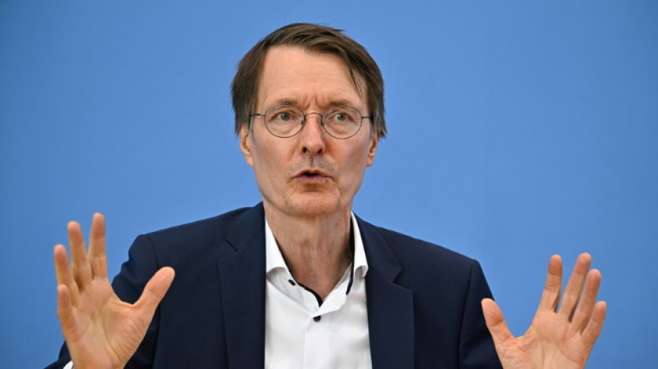 Drei Millionen mit angepasstem Corona-Impfstoff: Lauterbach nennt das "sehr entt&auml;uschend"