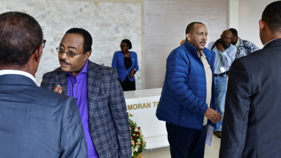 Chefs militaires de l'Ethiopie et du Tigr&eacute; discutent de la mise en oeuvre de l'accord de paix
