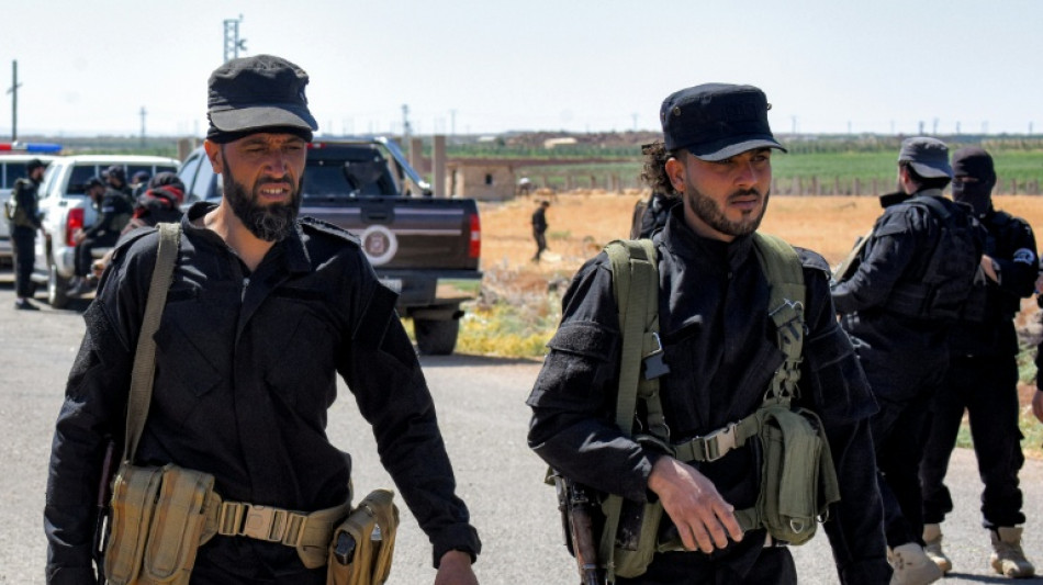 Síria mobiliza soldados após confrontos entre beduínos e drusos que deixaram 89 mortos