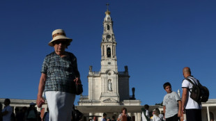 El papa hace una visita rel&aacute;mpago a F&aacute;tima durante la JMJ de Lisboa