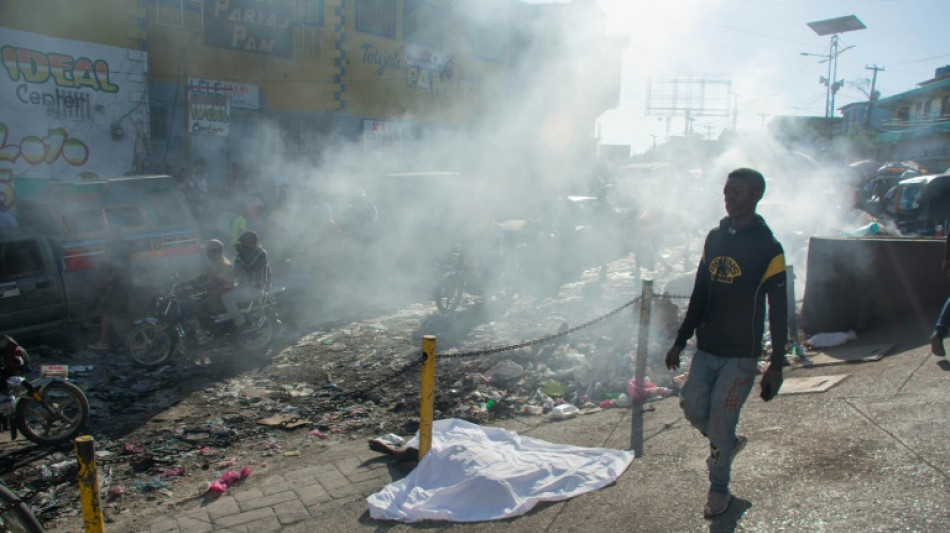 Ao menos 14 corpos encontrados em &aacute;rea nobre da capital do Haiti