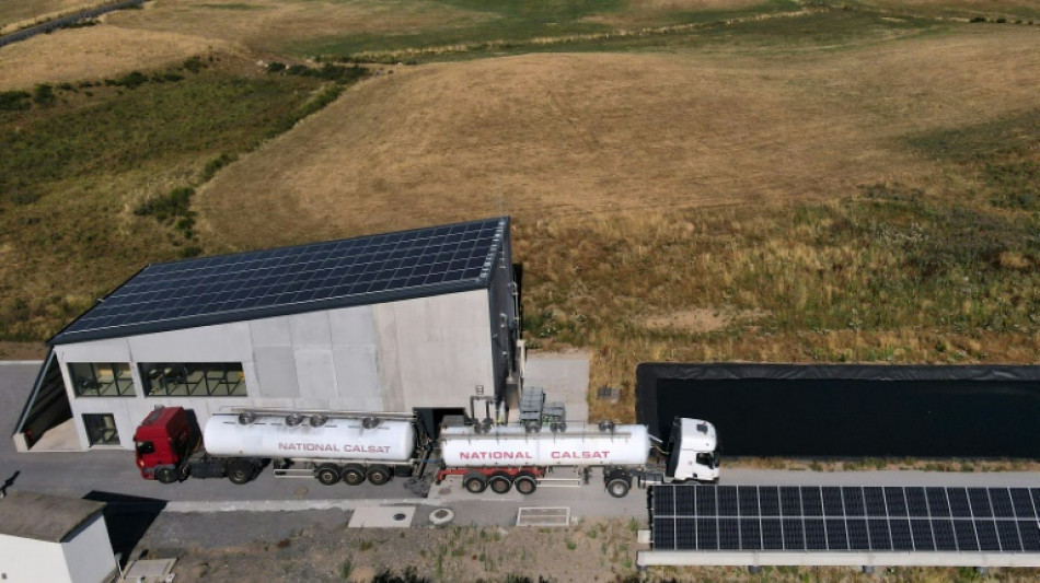 D&eacute;fil&eacute; de camions-citerne pour alimenter en eau sept villages de l'Aveyron