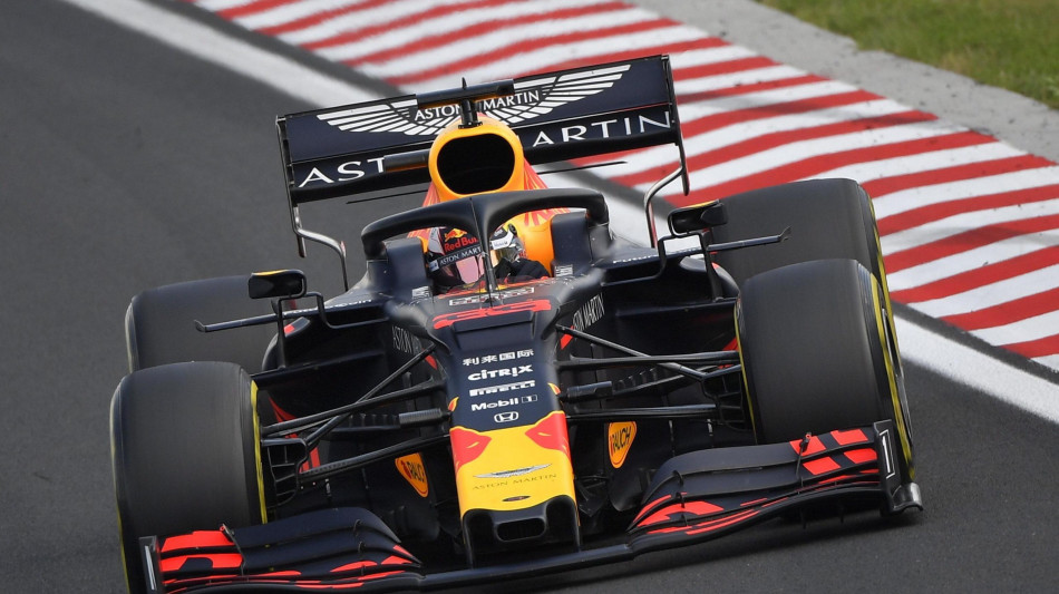 Singapore: Verstappen vince la sprint davanti ad Hamilton e Leclerc