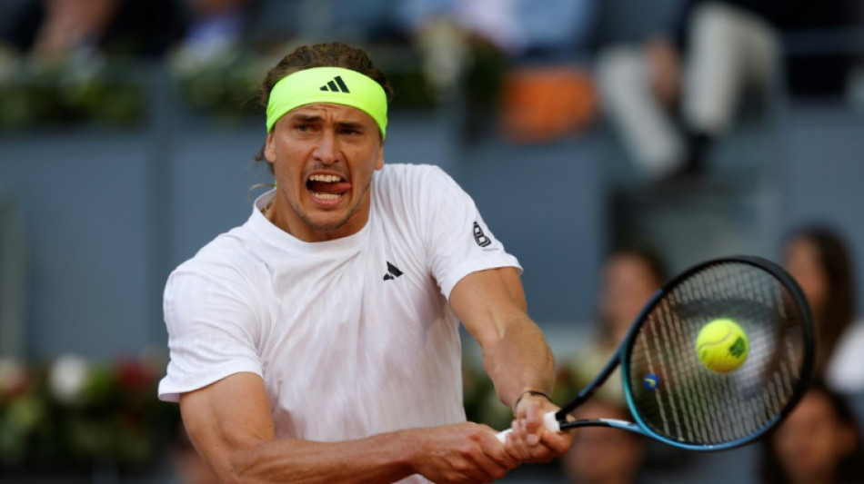 Tennis/Madrid: Zverev &eacute;limin&eacute; en huiti&egrave;mes, Swiatek se fait peur
