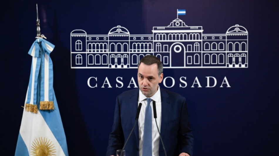 Argentina proh&iacute;be cirug&iacute;as de cambio de g&eacute;nero y tratamiento hormonal a menores de 18 a&ntilde;os