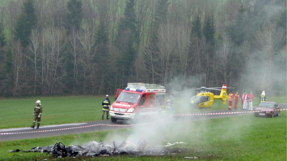 Piccolo aereo da turismo cade sui monti in Austria, 4 morti