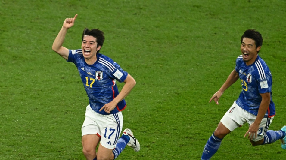 Japan nach Triumph &uuml;ber Spanien Gruppensieger