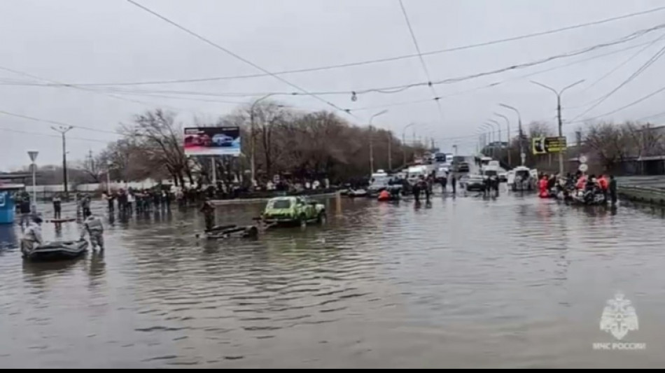 Russie: poursuite d'inondations massives, 10.000 b&acirc;timents touch&eacute;s