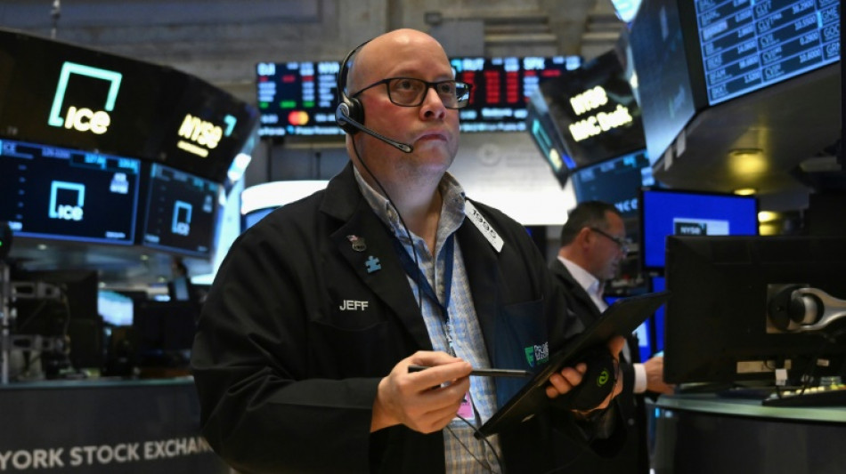 Wall Street ouvre en hausse, la mauvaise surprise de la Fed dig&eacute;r&eacute;e