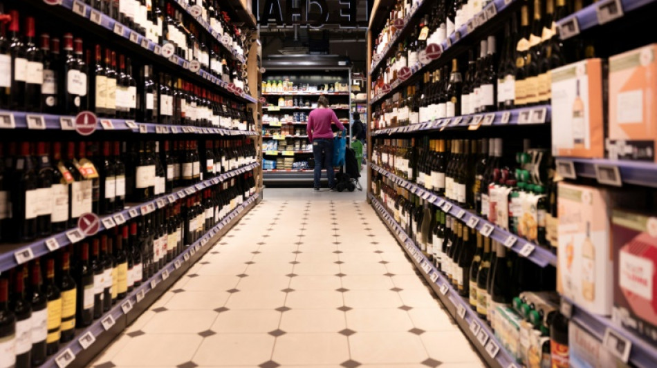 Alcool et mineurs: près de neuf supermarchés sur dix enfreignent la loi, selon une association