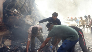 Acidente a&eacute;reo deixa pelo menos 265 mortos na &Iacute;ndia