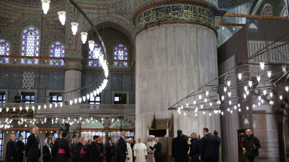 Leão XIV visita a Mesquita Azul de Istambul