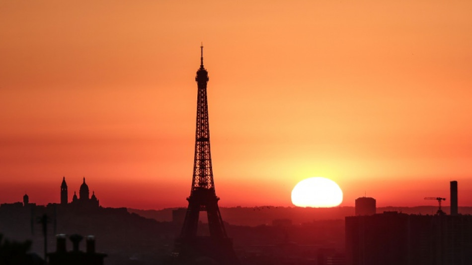 La reciente ola de calor en Europa, hasta 4 °C más caliente debido al cambio climático