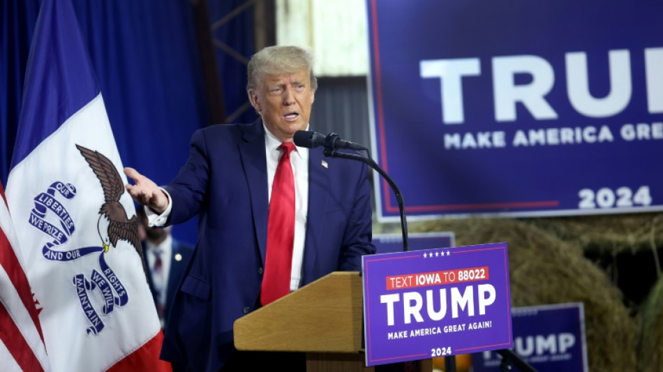 Trump assiste a outra audi&ecirc;ncia de seu julgamento civil em NY