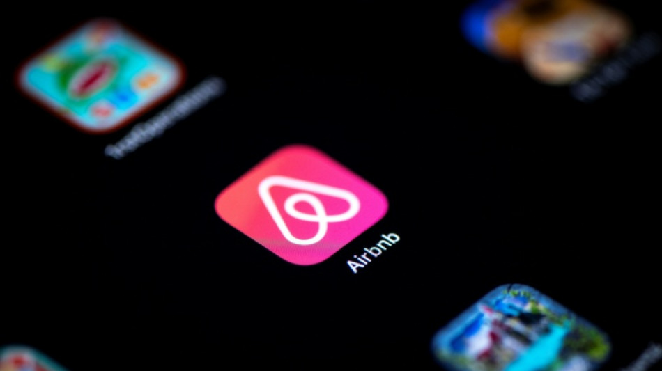 Colonies isra&eacute;liennes: plainte contre Airbnb et Booking, accus&eacute;s de favoriser le "tourisme d'occupation"