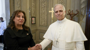 Presidente peruana convida papa Le&atilde;o XIV a visitar seu pa&iacute;s