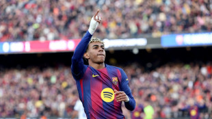 El Barça remonta ante el Alavés y vuelve a ser líder provisional