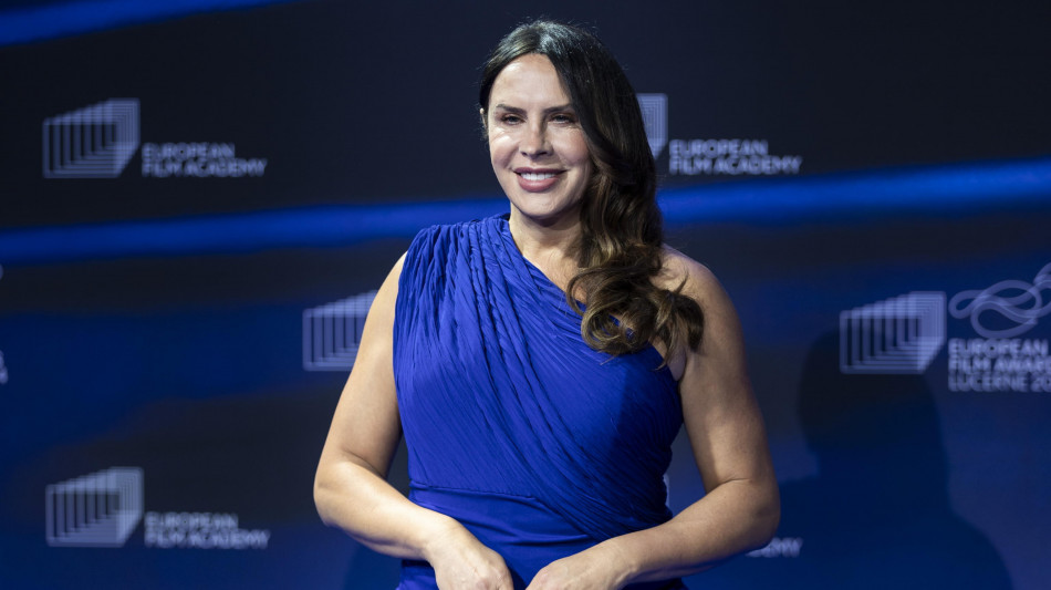 Karla Sof&iacute;a Gasc&oacute;n si defila dalla campagna per Emilia P&eacute;rez