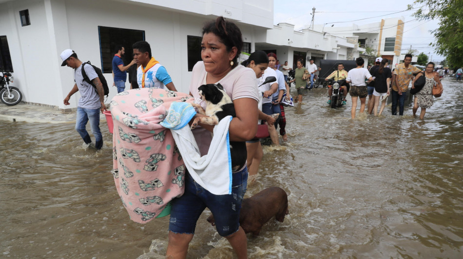 Almeno 14 morti per le piogge torrenziali in Colombia