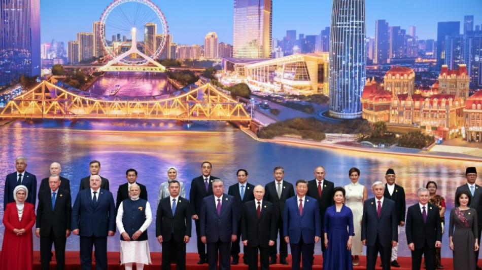 Xi slams 'bullying' in speech to regional leaders at summit