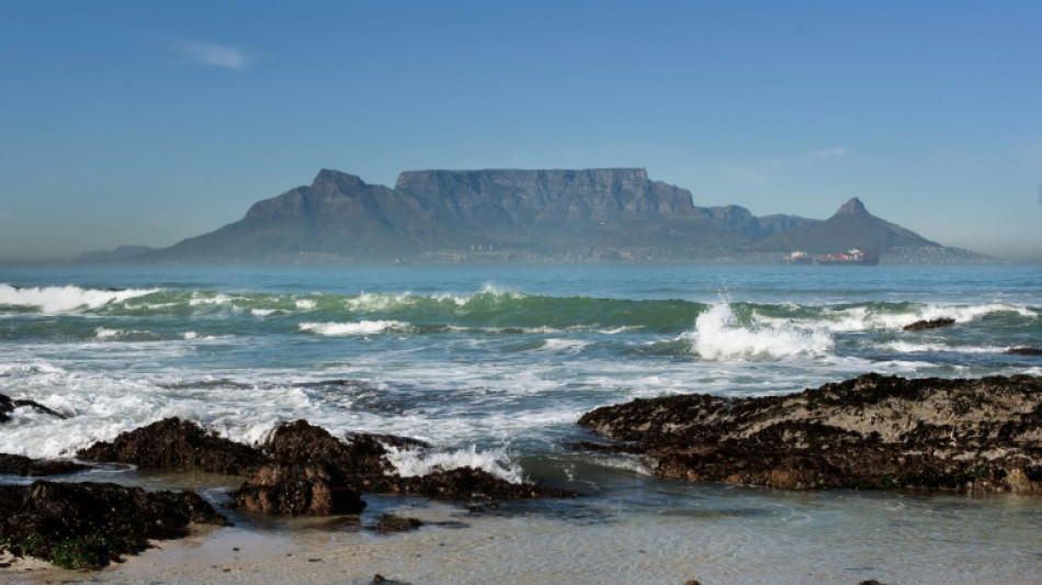 Criminosos atacam turistas em popular montanha da &Aacute;frica do Sul