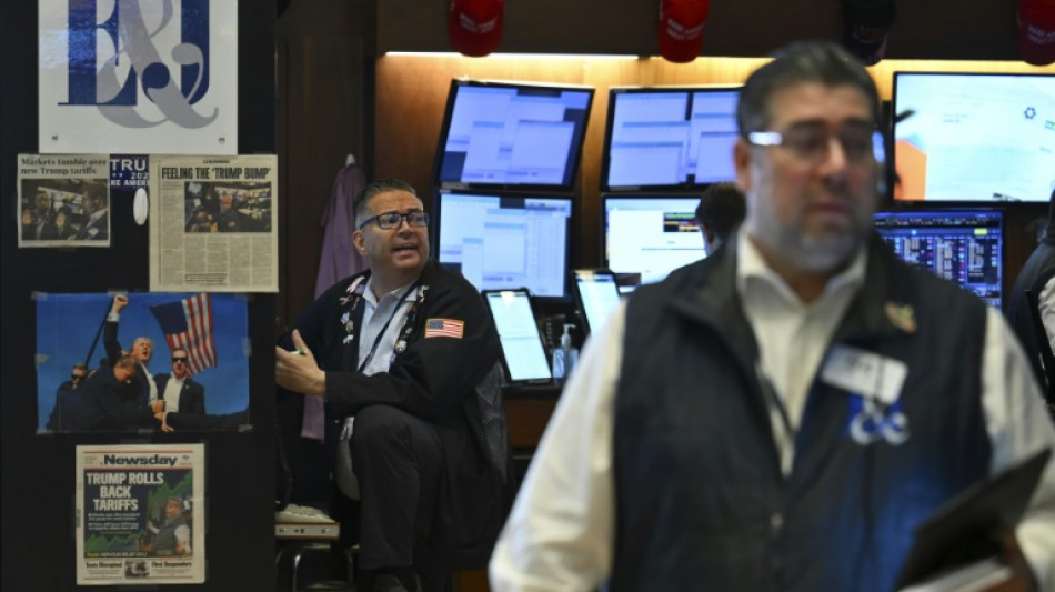 Wall Street ouvre en hausse, port&eacute;e par le secteur technologique