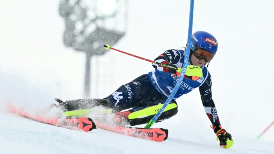 Ski: Shiffrin, en qu&ecirc;te de sa 100e victoire, leader du slalom de Sestri&egrave;res &agrave; mi-parcours