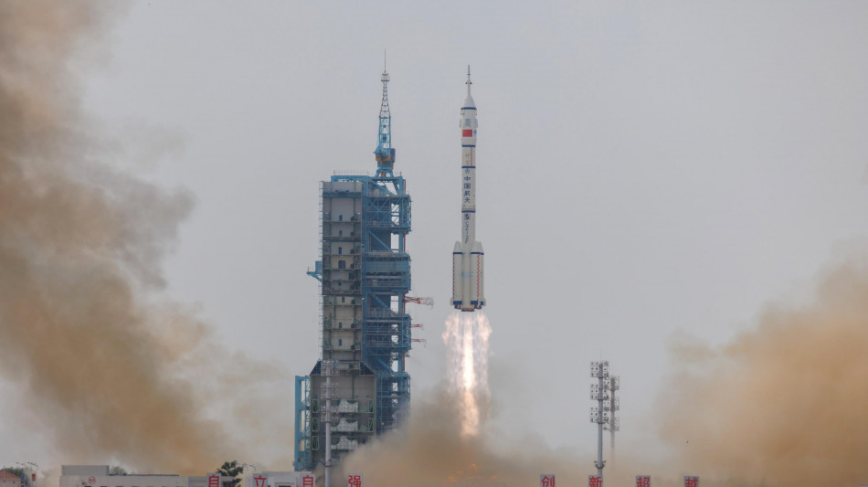 Trovato un batterio sconosciuto sulla Stazione spaziale cinese