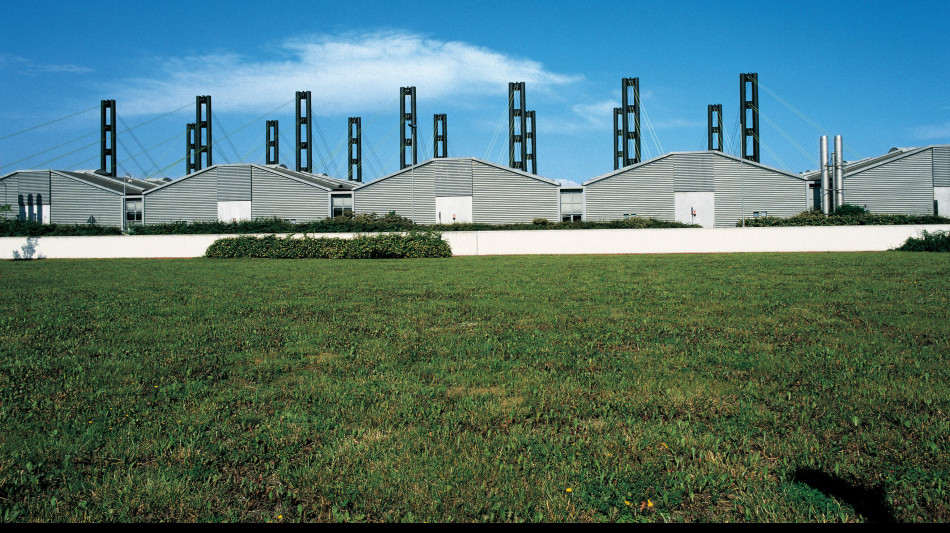 Sforza, 'nonostante difficolt&agrave; nessun licenziamento in Benetton'