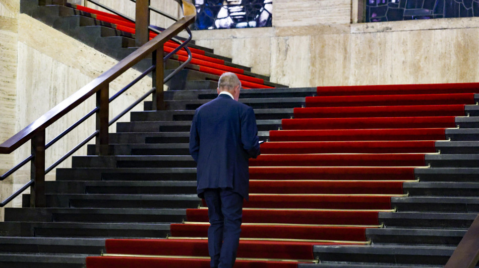 Urso, 'la prima fase per l'ex Ilva &egrave; riattivare 3 altiforni'