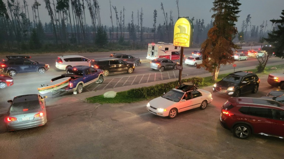 Dans le parc canadien de Jasper, une ville touristique en partie d&eacute;truite par les feux