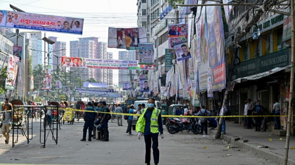 L&iacute;der da oposi&ccedil;&atilde;o de Bangladesh &eacute; acusado de assassinar policial durante protesto