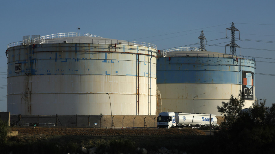 Prezzo del petrolio in calo, Wti sotto soglia dei 60 dollari