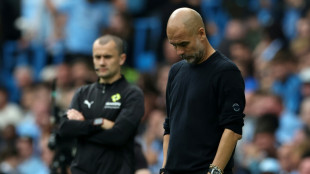 Tottenham inflige 1&ordf; derrota ao City (2-0); Arsenal goleia Leeds e lidera