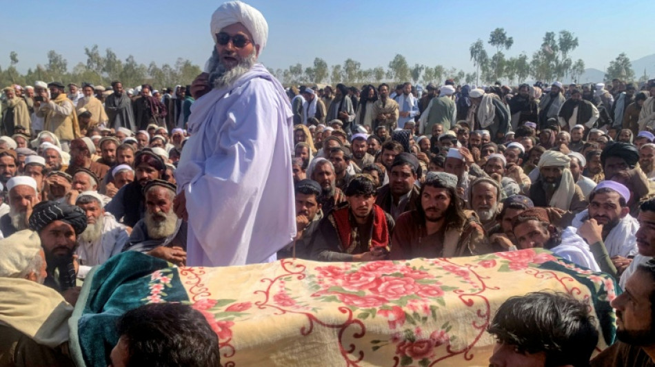 Blasts in Kabul as Afghan govt says responding to Pakistan attacks