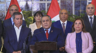 Dimite el poderoso jefe del gabinete peruano antes de enfrentar una moci&oacute;n de censura