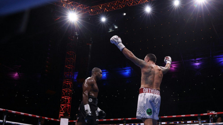 K.o. in Runde fünf: Usyk schlägt Dubois