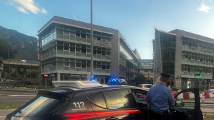 Spari in parcheggio centro commerciale, panico tra la gente