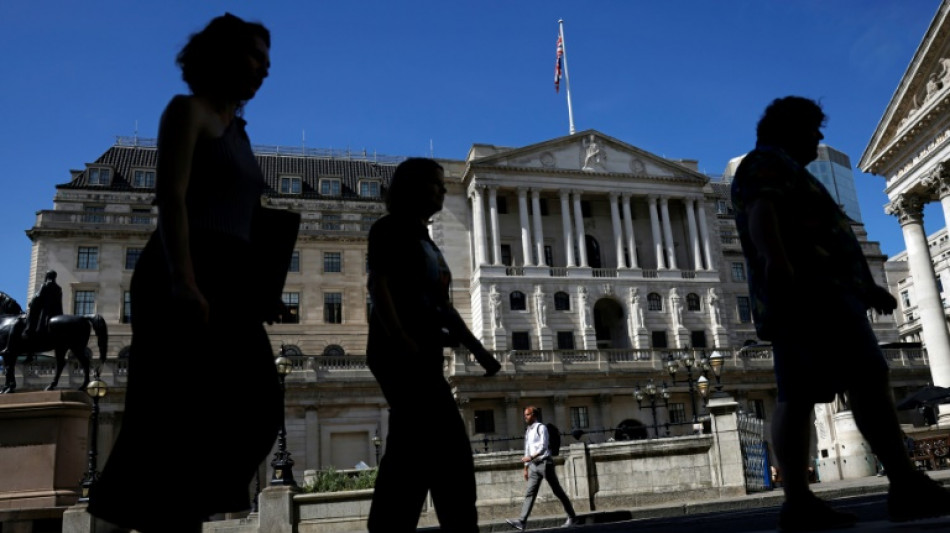 Britische Zentralbank erh&ouml;ht Leitzins weiter und verk&uuml;ndet beginnende Rezession