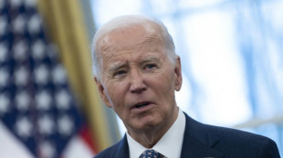 Biden entrega mayor condecoraci&oacute;n civil a Messi, Bono, "Magic" Johnson y Soros