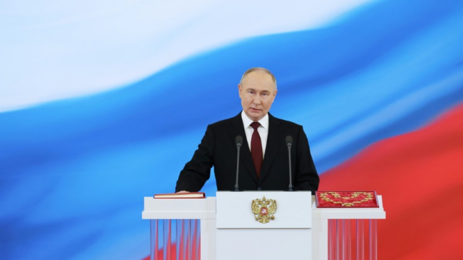 Putin promete vit&oacute;ria ao tomar posse para o 5&ordm; mandato como presidente da R&uacute;ssia