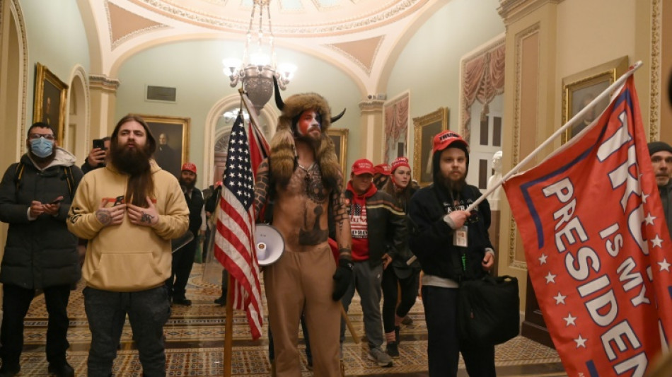 Assaut du Capitole: une enqu&ecirc;te parlementaire place Trump "au centre" d'une "tentative de coup d'Etat"