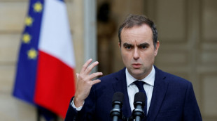 Lecornu reconduit par Macron mais &eacute;conduit par les t&eacute;nors de LR