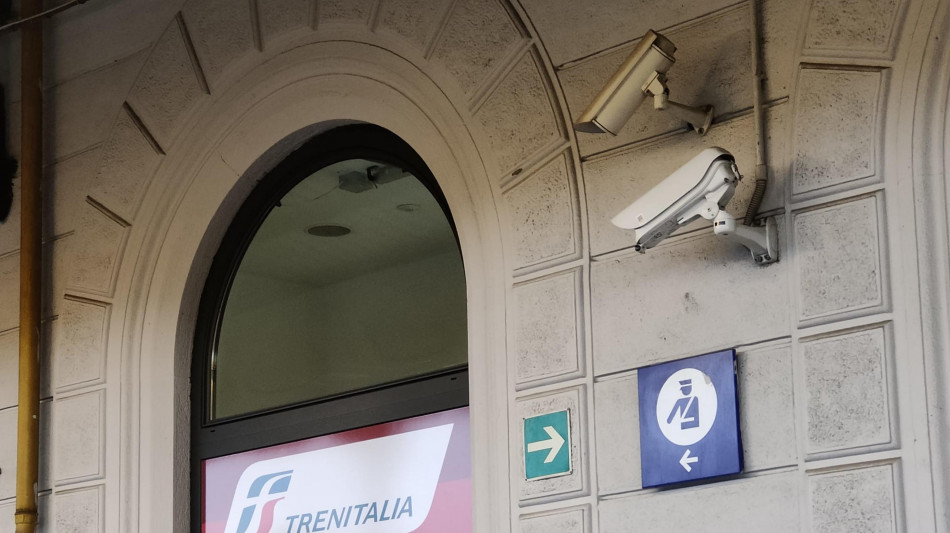 Capotreno ucciso a coltellate in zona stazione a Bologna
