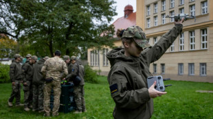 Un cours de pilotage de drones, une premi&egrave;re dans un lyc&eacute;e polonais