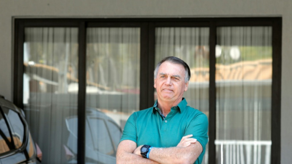 Jair Bolsonaro &eacute; condenado a 27 anos de pris&atilde;o por trama golpista