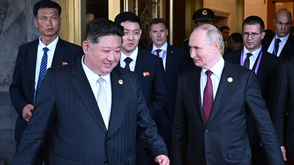 Putin scrive a Kim Jong Un, 'tra di noi amicizia invincibile'