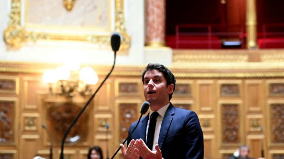 Retraites: Macron en appelle &agrave; la "responsabilit&eacute; des oppositions"